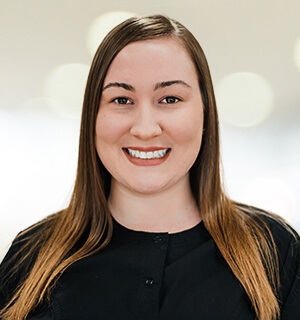 Dental assistant Alexis